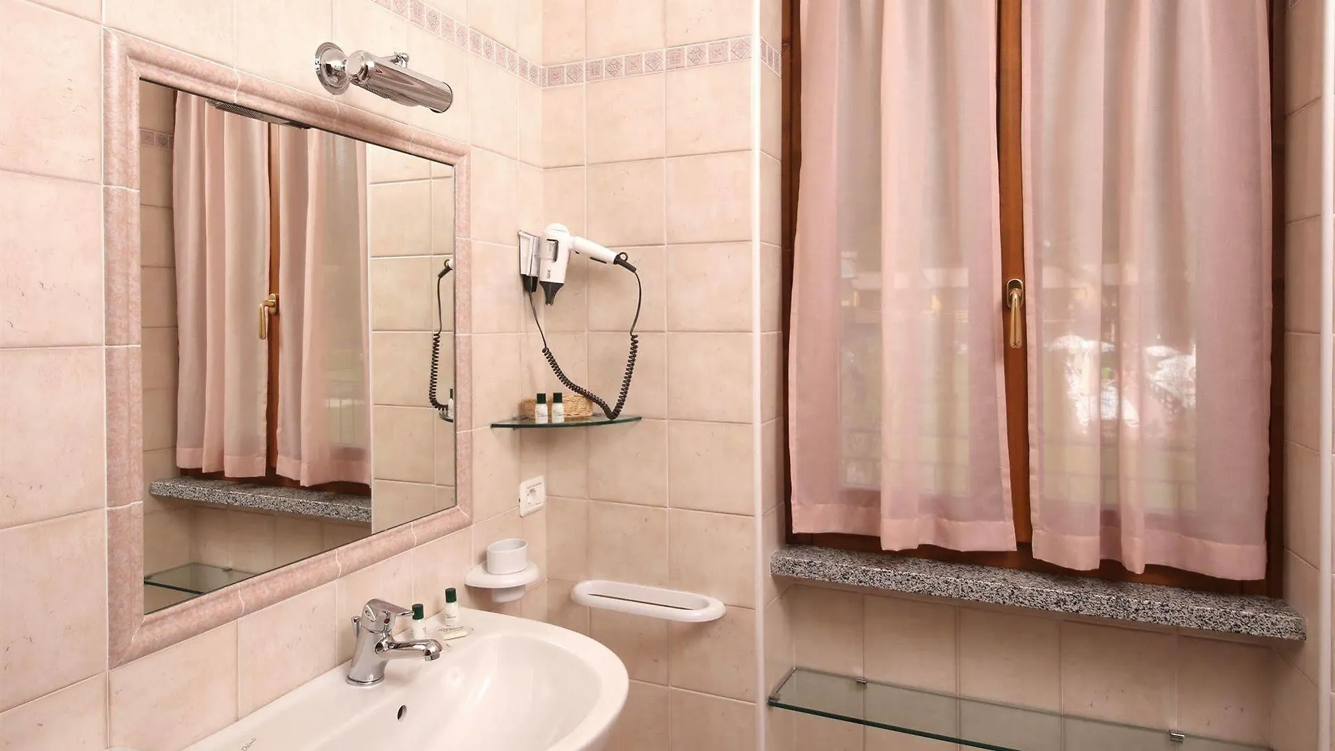 Hotel Residence La Pertica Tremosine 3*,
